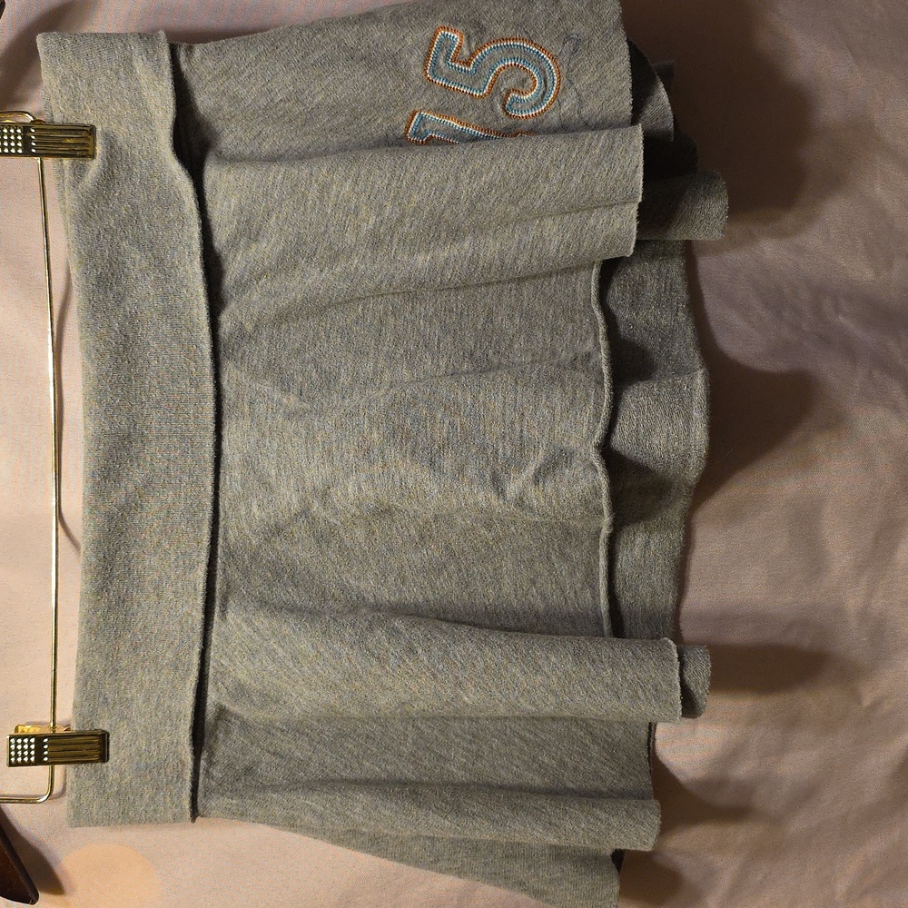 Hollister Gray Women's Skirt Size Medium (Virginia #9)